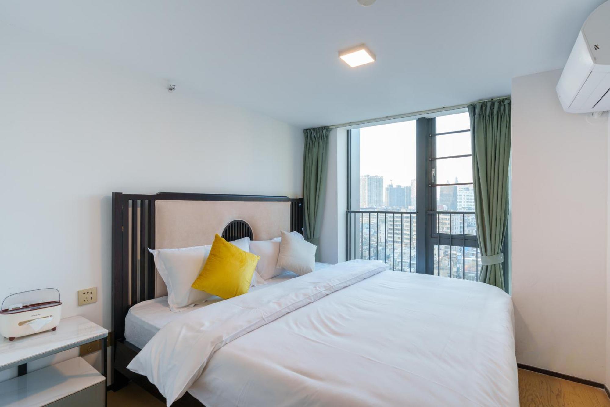 Sunny International Apartment From Beijing Road Kanton Exteriér fotografie